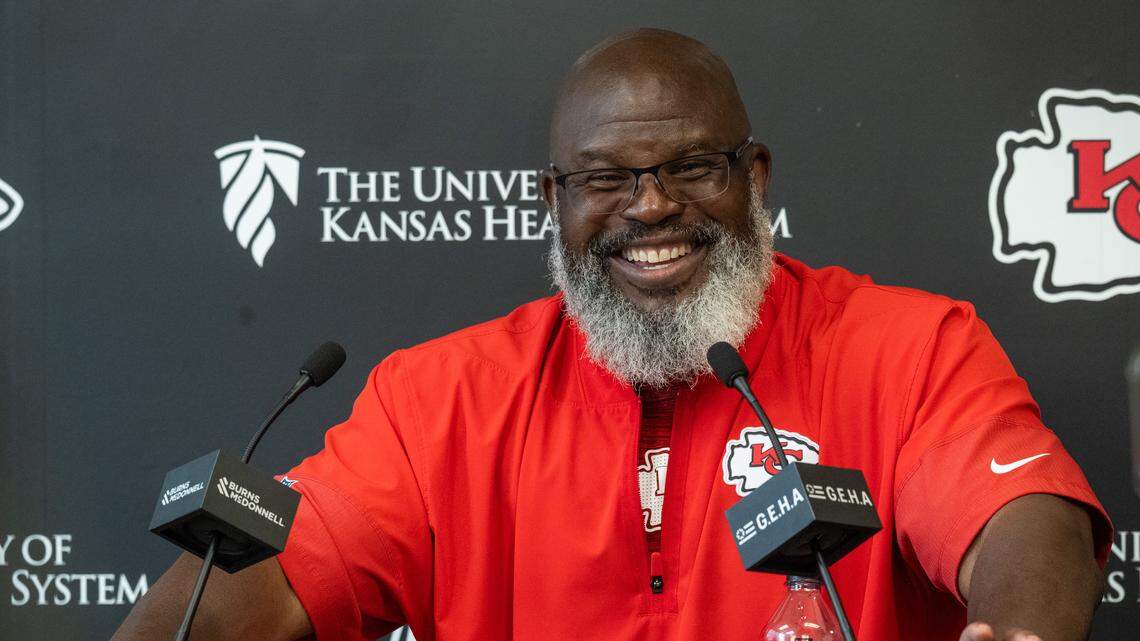 Travis Kelce explains what the Chiefs missed by not having Eric Bieniemy