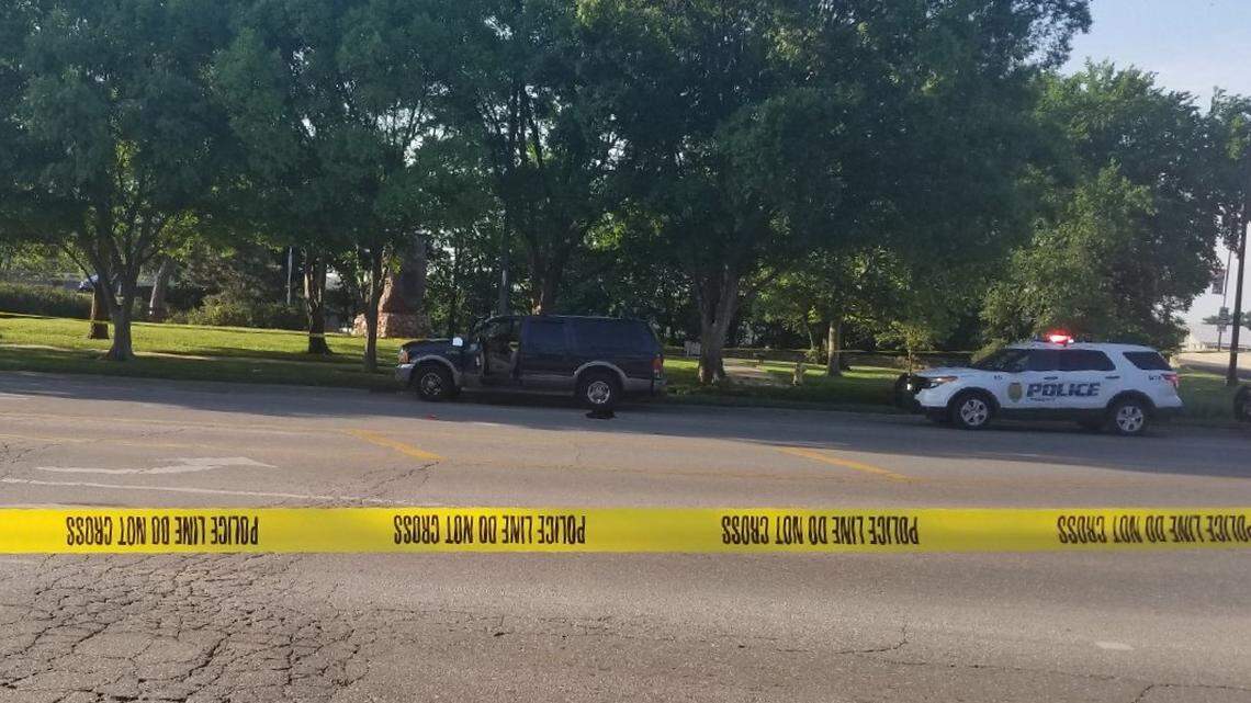 Lawrence police shooting: Traffic stop for seatbelt violation | Kansas ...