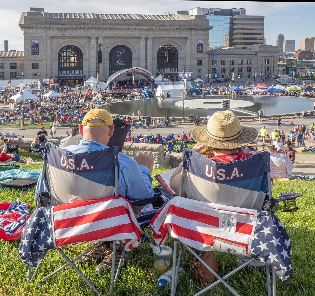 As crowds filled in in front of Union Station on Sunday, others broght their folding chairs to the lawn in front of the National WWI Museum and Memorial.