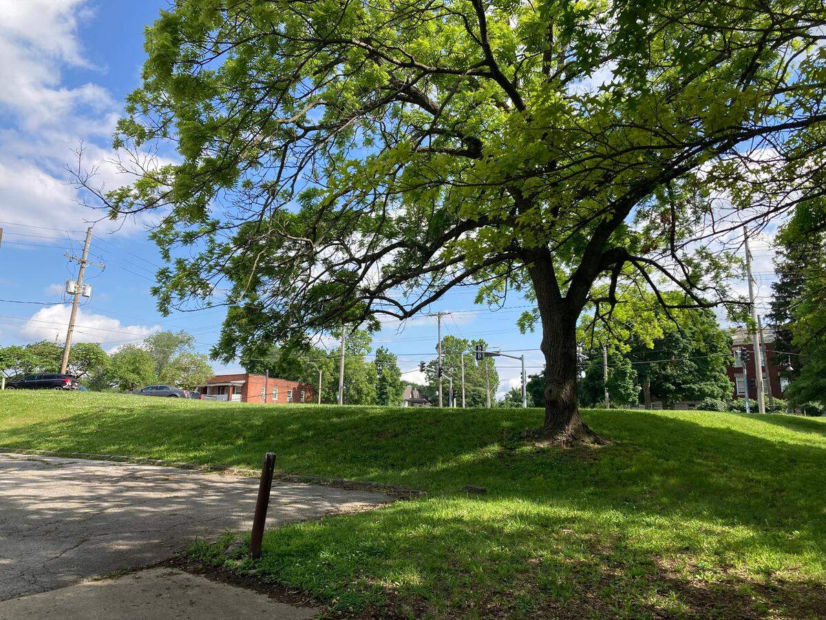 The site of a proposed future apartment building off Roanoke Road and West 39th Street in Kansas City.