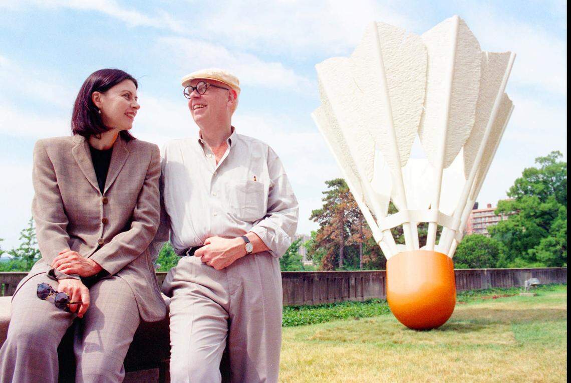 In 1994, husband and wife artists Claes Oldenburg and Coosje van Bruggen created the four shuttlecocks, made of fiberglass, plastic and aluminum, for the Nelson-Atkins.