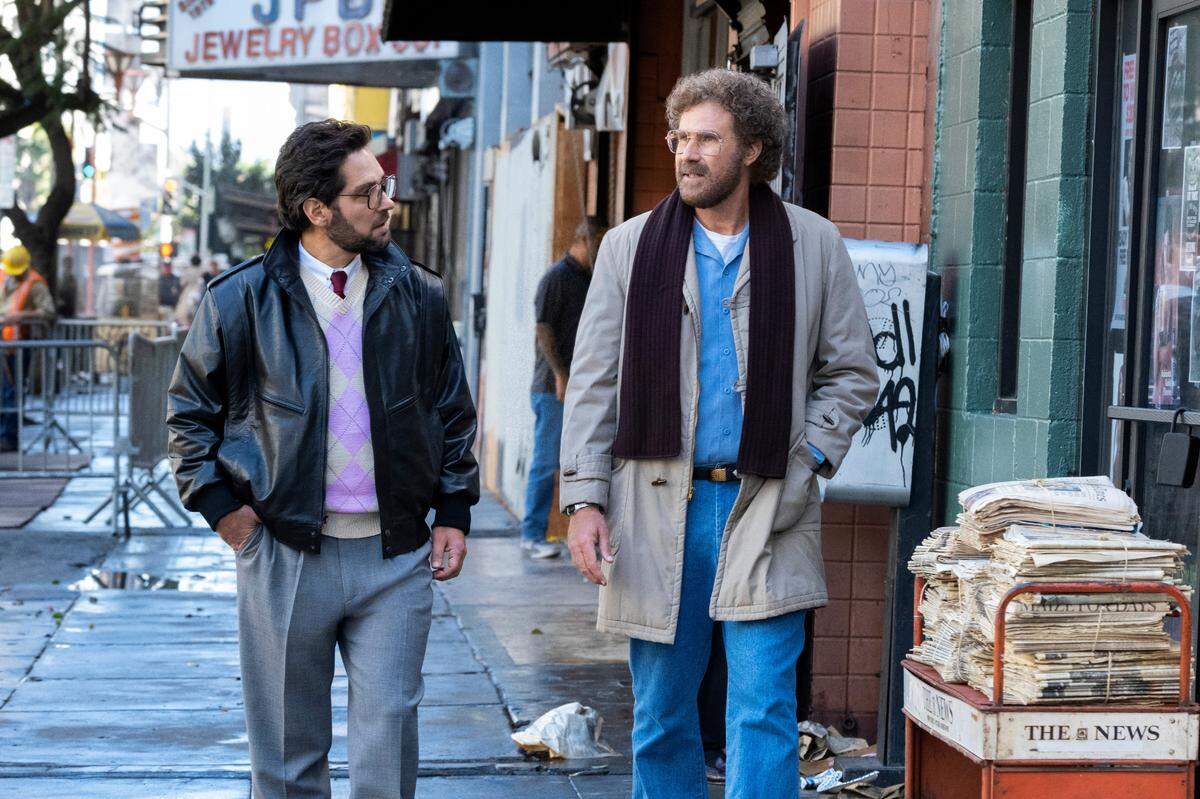 In “The Shrink Next Door,” Dr. Ike (Paul Rudd, left) is a therapist helping Marty (Will Ferrell) turn his life around. But then he goes too far.