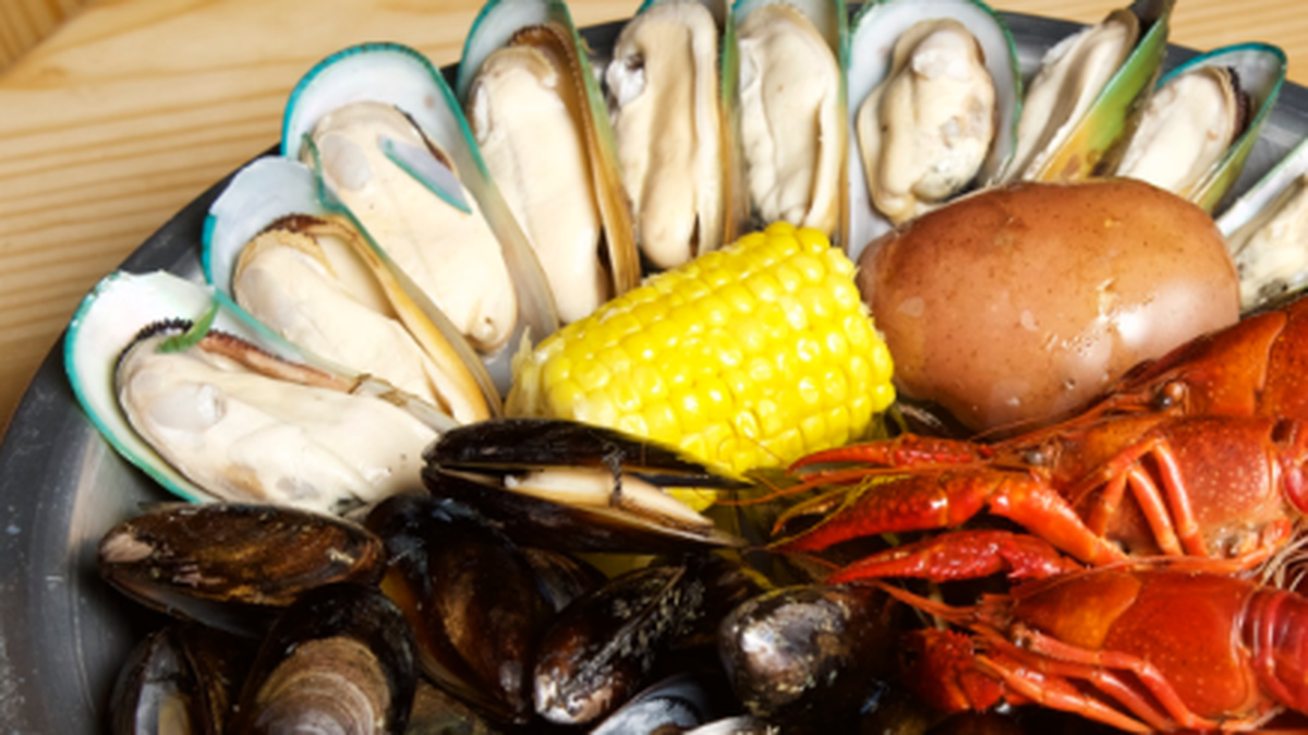 Pier 88 specializes in Louisiana-style Cajun seafood served two ways: fried or boiled.