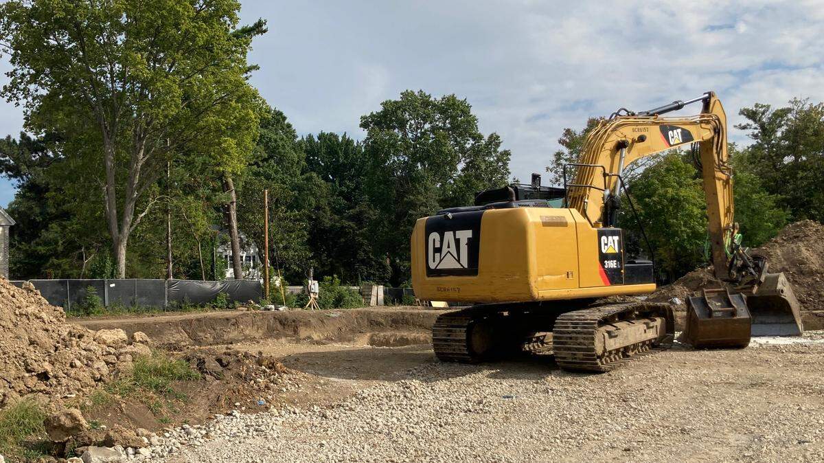 Construction work happening on Kansas City project not affiliated with Robert Clifton or any parties in the lawsuits. 
