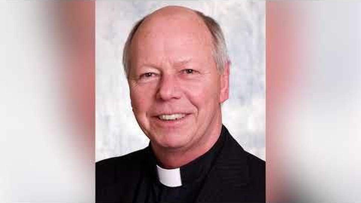 “I will have to leave my community, my church, my friends, the land I love, my home,” the Rev. David Boase said last month. Seeking citizenship in Illinois, he learned that his 2006 vote in U.S. elections could lead to his deportation to England.