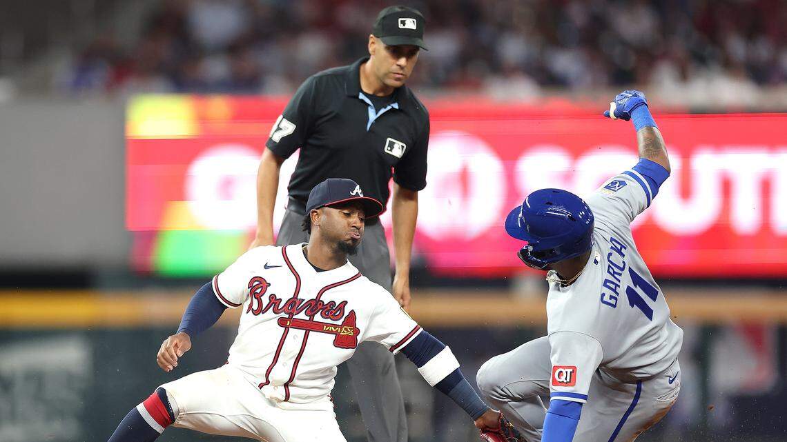 Royals’ Maikel Garcia had injury scare with dugout stumble in opener at Atlanta
