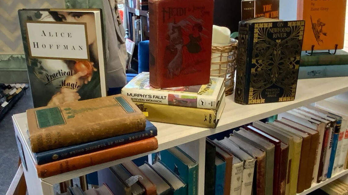 Kansas City area bookstore to close brick-and-mortar shop after two years