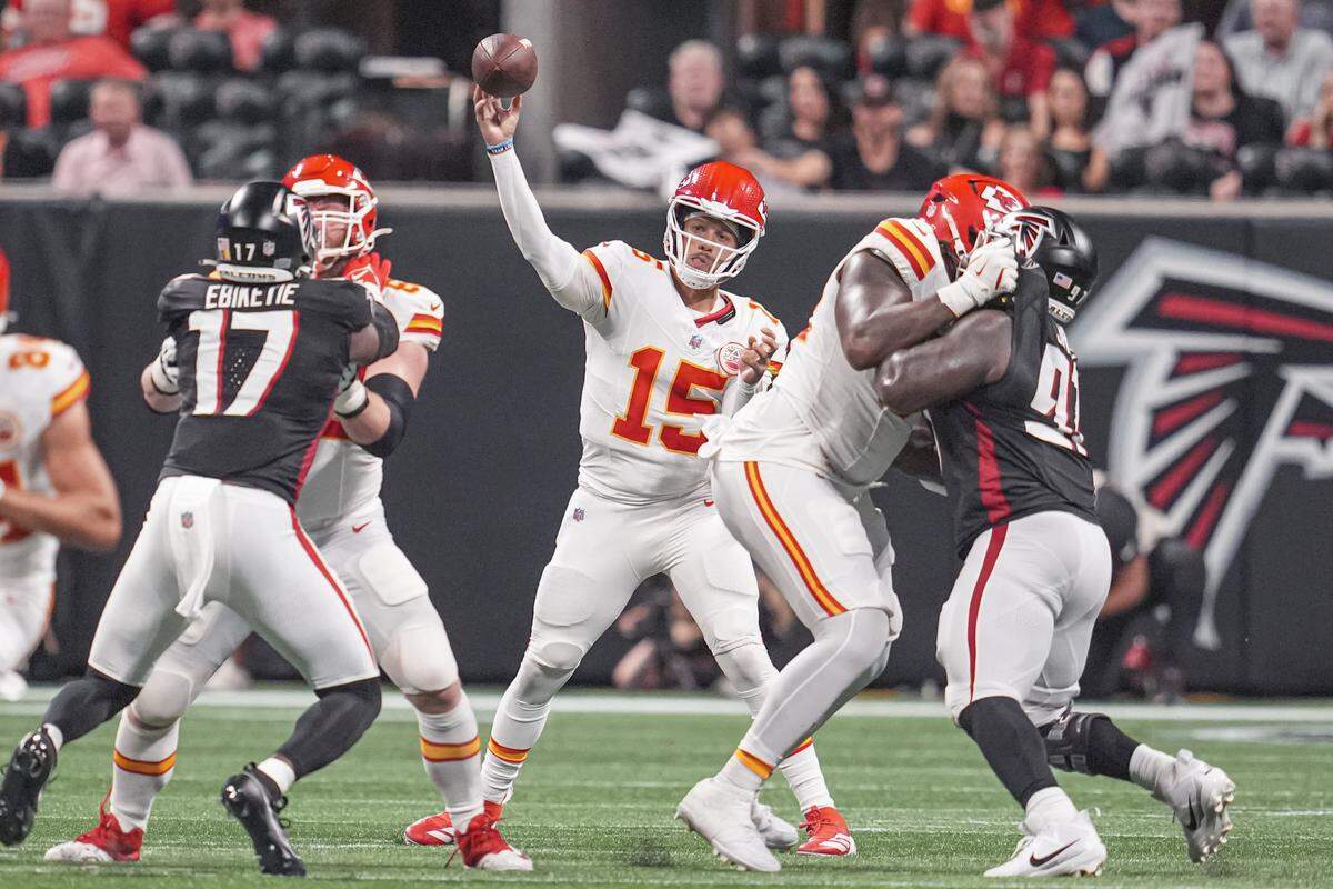 Kansas City Chiefs quarterback Patrick Mahomes throws a pass during Sunday night’s game against the Atlanta Falcons at the Mercedes-Benz Stadium.