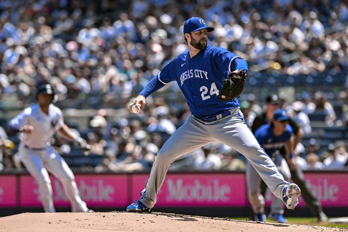 Royals starting pitcher Jordan Lyles ran into big-time trouble during the opening inning of Sunday’s game against the Yankees in New York.