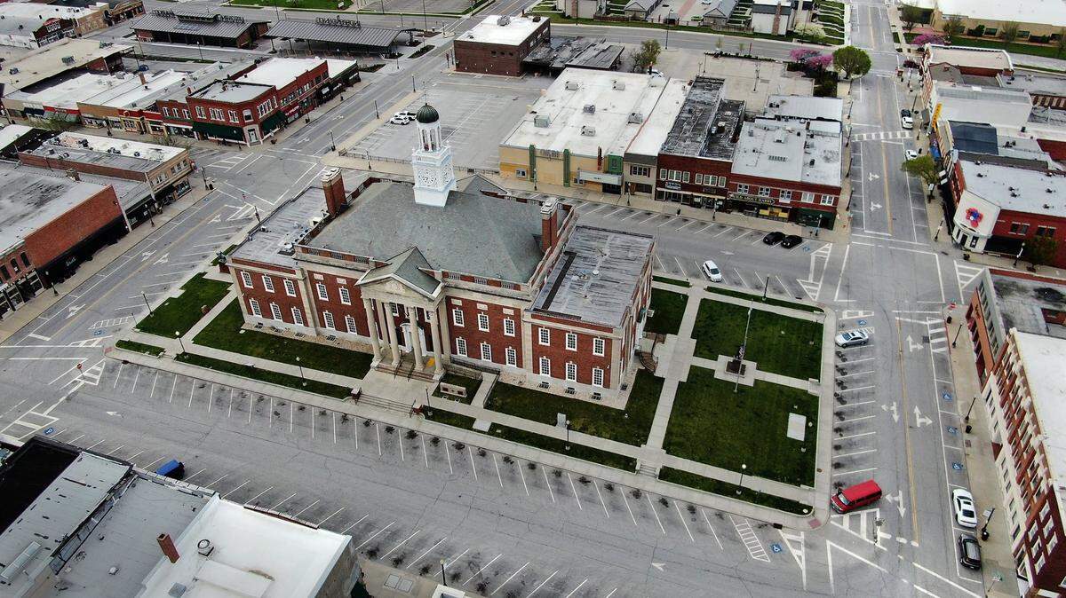 The historic Independence Courthouse is at the center of the town square in downtown Independence.