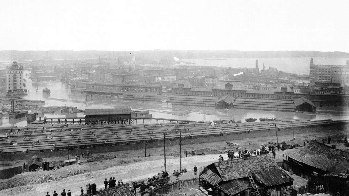 How did KCK and KCMO end up with the same name? Explore the history