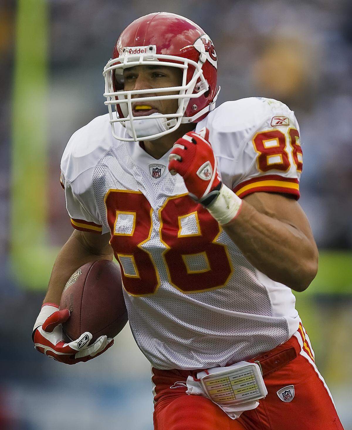 Tony Gonzalez spent 12 mostly stellar seasons in KC before being traded to Atlanta. He made the Pro Bowl a total of 14 times during his career.