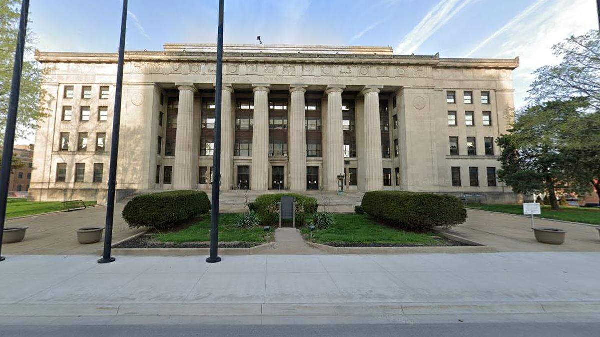 The Wyandotte County courthouse can be seen in this Google Maps image in April 2019.