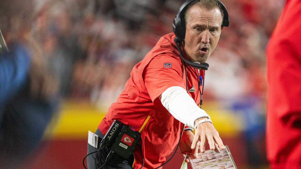 Kansas City Chiefs defensive coordinator Steve Spagnuolo calls out plays for the defense in the second half of the Chiefs game vs. the Washington Commanders on Monday, October 27, 2025, at GEHA Field at Arrowhead Stadium.
