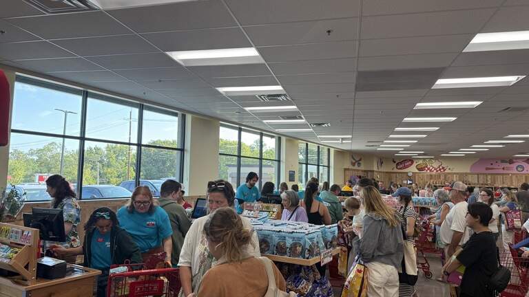 After years without a grocery store, Merriam residents celebrate opening of Trader Joe’s