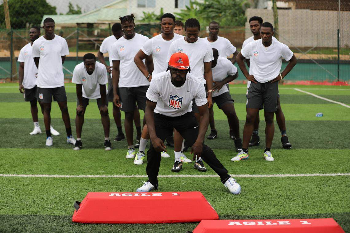 Jeremiah Owusu-Koramoah, demonstrates skills for prospects at a drilling session during a National Football League visit to Ghana.