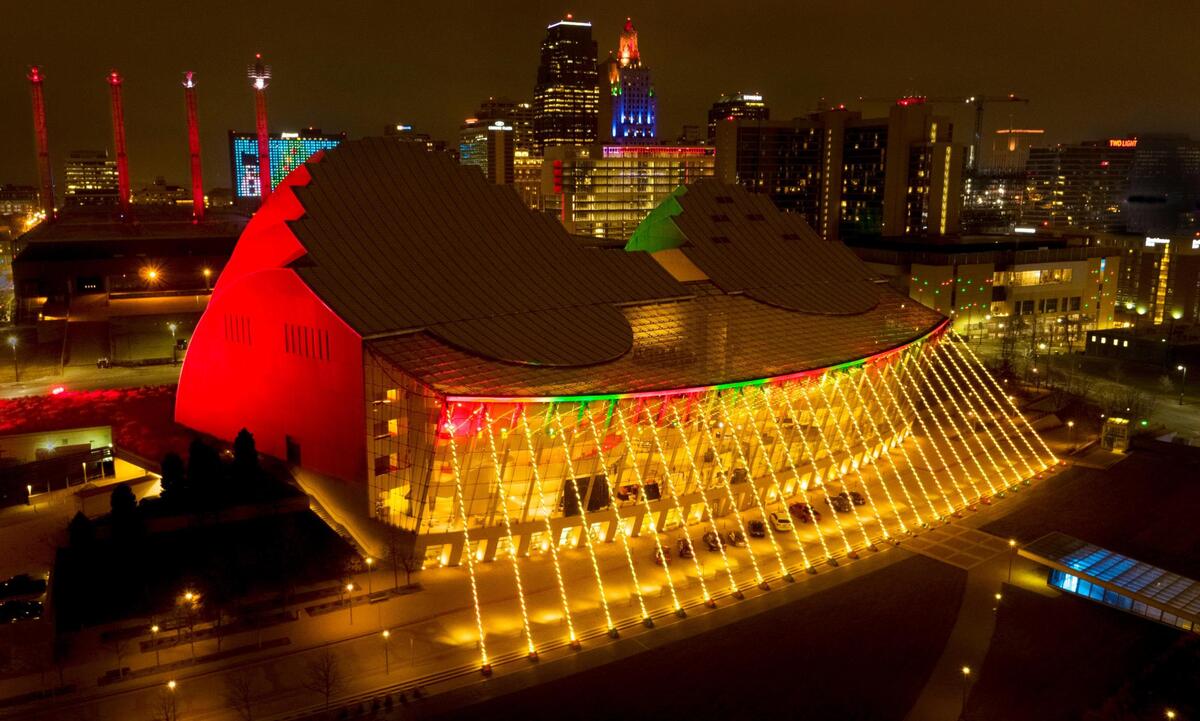 Set against the backdrop of the Kansas City skyline, the Kauffman Performing Arts Center hits a striking note while bathed in holiday lights.