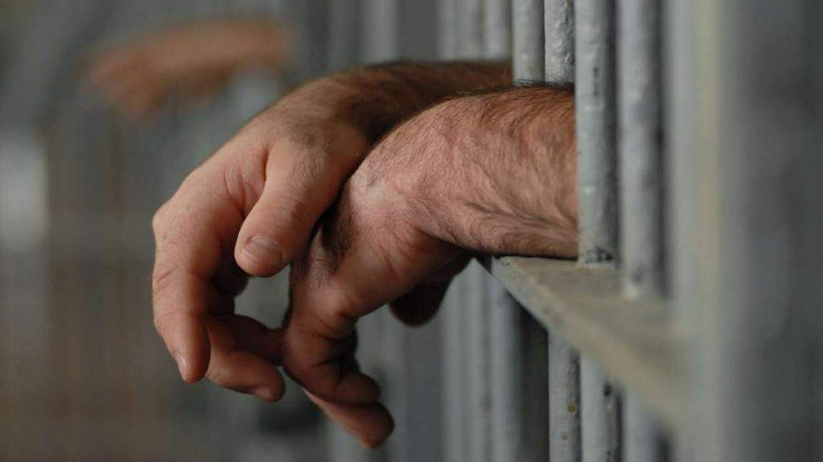For legions of indigent Missourians, the public defender system has
failed to provide anything close to an acceptable defense.