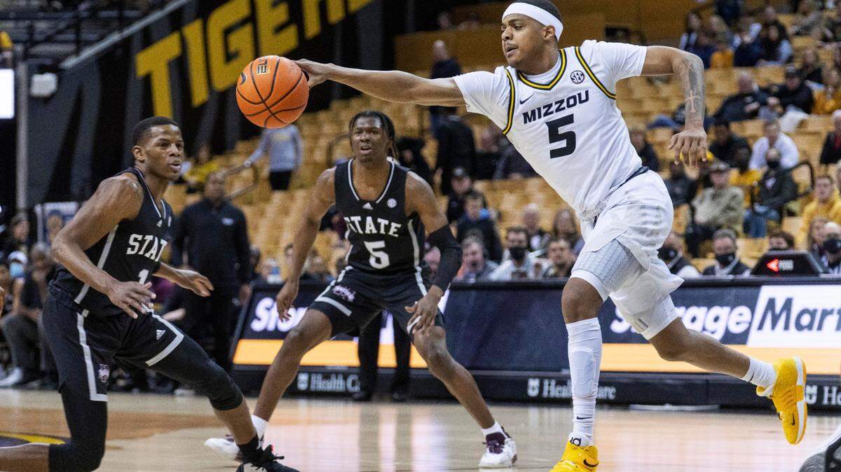Missouri Tigers shooting guard Jarron “Boogie” Coleman Jr., a 6-foot-5 shooting guard, is in the NCAA transfer portal.