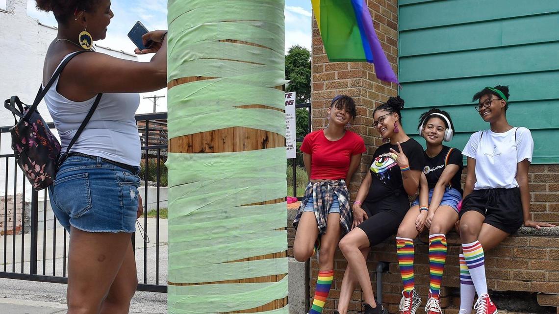 Got questions about LGBTQ culture or resources in Kansas City? KCQueer is here to help