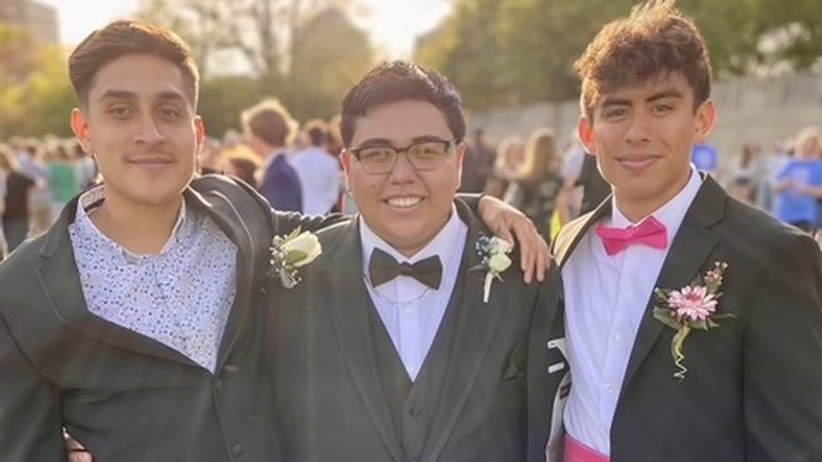 From left, Adrian Velez-Esparza, with longtime friends Venicio Mendez and Ramon Rodriguez. Velez-Esparza, 20, was fatally shot in a car in Kansas City on June 29.