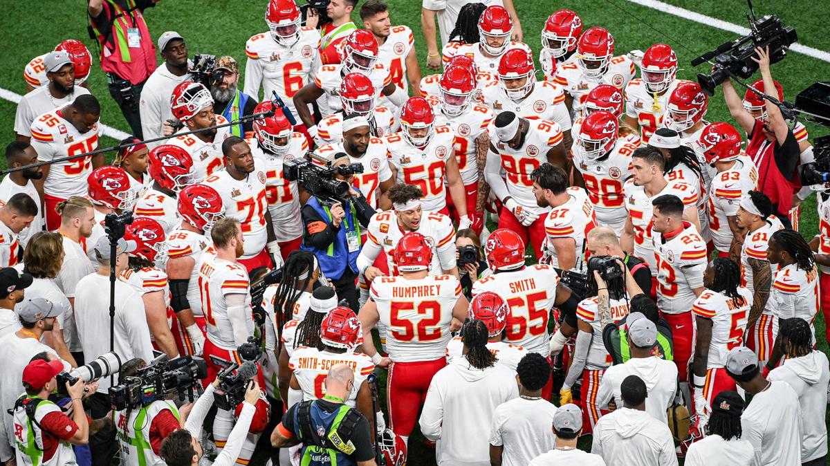 Kansas City Chiefs quarterback Patrick Mahomes (15) fires up his team before heading back into the locker room before the start of Super Bowl LIX on Sunday, Feb. 9, 2025, in New Orleans.