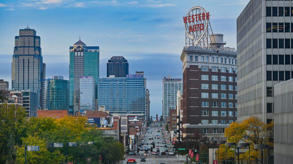 The Kansas City skyline from Grand Boulevard looking north from Crown Center.