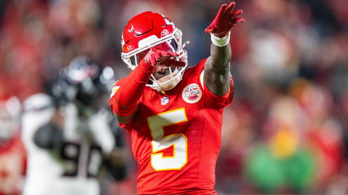 Kansas City Chiefs wide receiver Hollywood Brown (5) waves to the fans following a long catch in the second half of the Chiefs game vs. the Houston Texans on Sunday, December 7, 2025, at GEHA Field at Arrowhead Stadium.