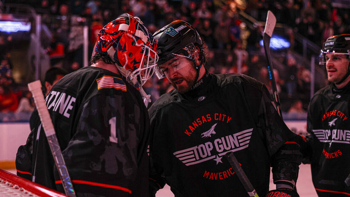 KC Mavericks celebrate military, visit schoolkids & hit road to Wheeling Nailers next