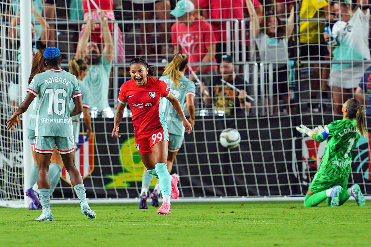 Kansas City Current midfielder Debinha (99) celebrates after scoring a goal against Atletico De Madrid during The Women’s Cup final at CPKC Stadium on Aug. 17, 2024.