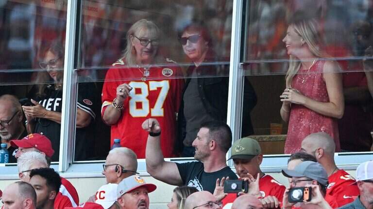Legendary actor Tom Cruise was at the Chiefs-Broncos game in Kansas City