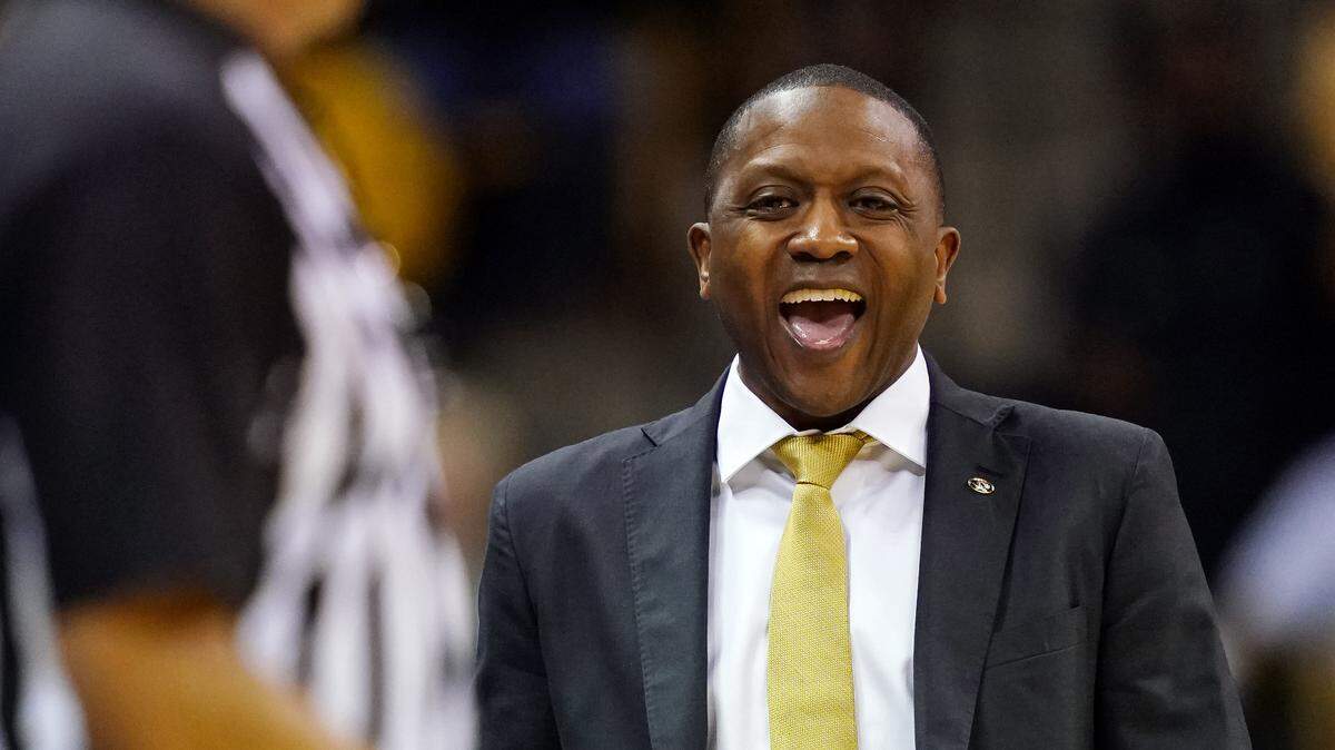 Missouri Tigers head coach Dennis Gates reacts during the first half against the LSU Tigers at Mizzou Arena on Feb. 1, 2023.