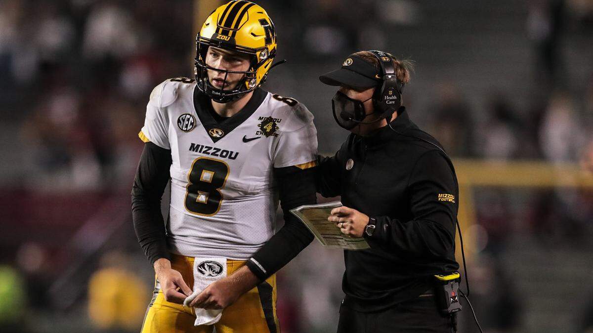 Redshirt sophomore Connor Bazelak, with a year under center under his belt, returns to quarterback Mizzou in Eliah Drinkwitz’s second season as the Tigers’ coach.