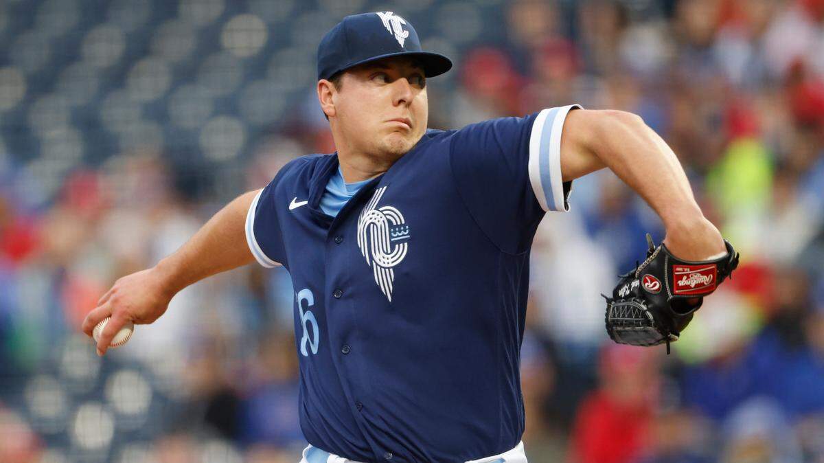 Kansas City Royals pitcher Brad Keller delivers to a St. Louis Cardinals batter during the first inning of a baseball game in Kansas City, Mo., Tuesday, May 3, 2022. (AP Photo/Colin E. Braley)