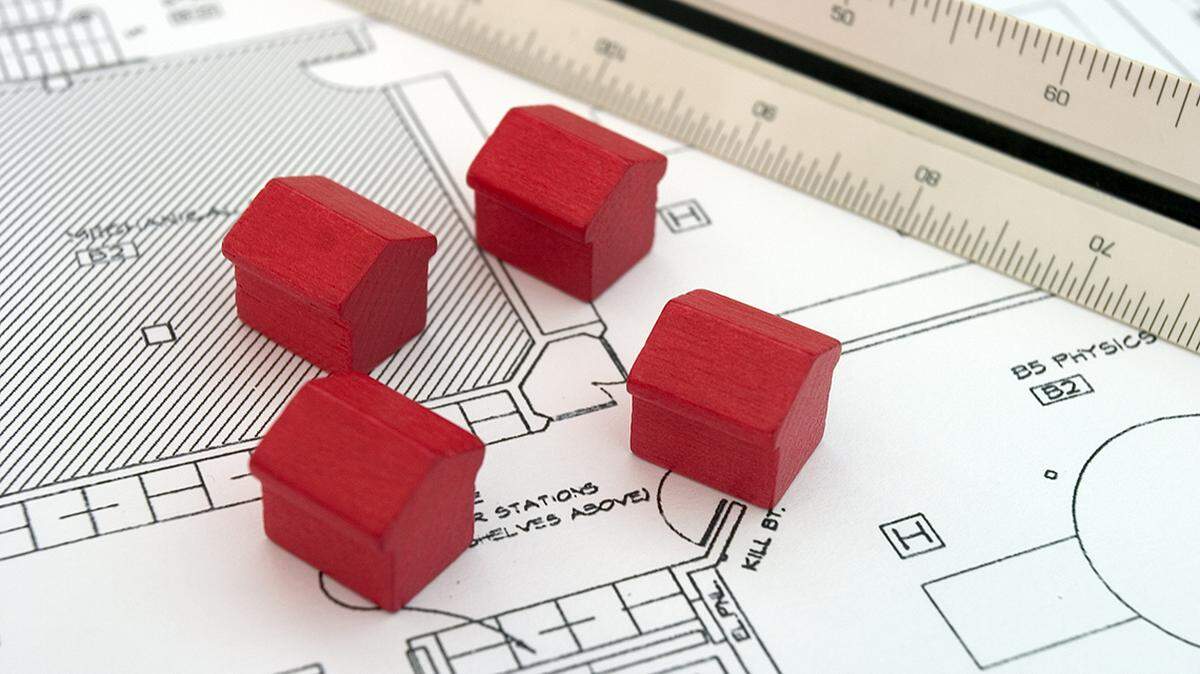 The federal LIHTC program fails to provide substantial affordable housing and cost efficiency.