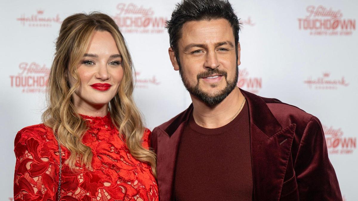 Hunter King and Tyler Hynes, the stars of Hallmark’s “Holiday Touchdown: A Chief’s Love Story,” will return to Kansas City later this year for the second Hallmark Christmas Experience in Kansas City,