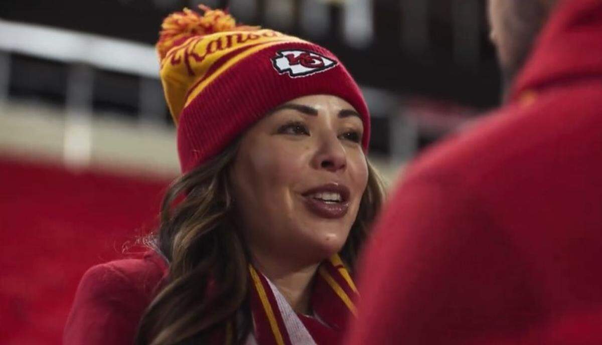 Janel Parrish stars as a reluctant Chiefs fan who finds love in a Hallmark style movie.