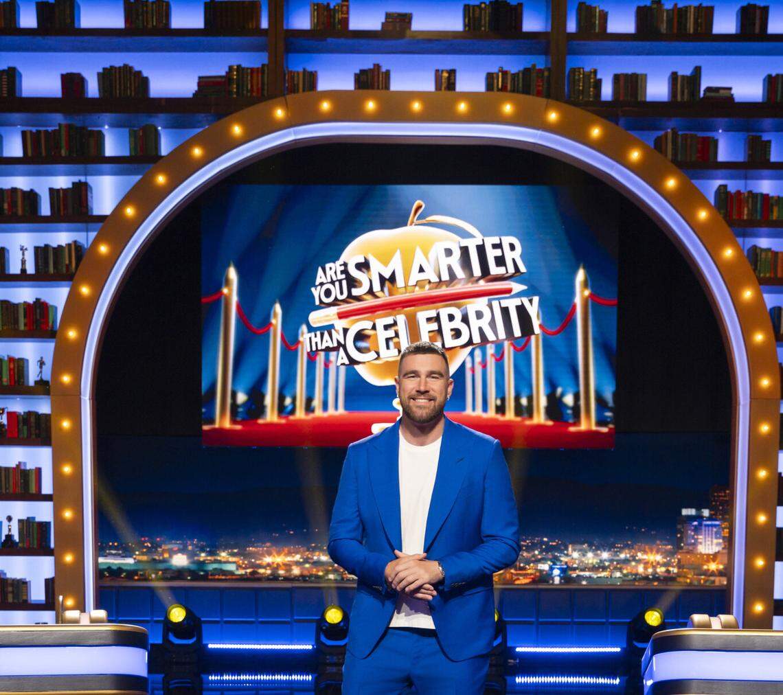 Chiefs tight end Travis Kelce on the set of “Are You Smarter Than A Celebrity?”