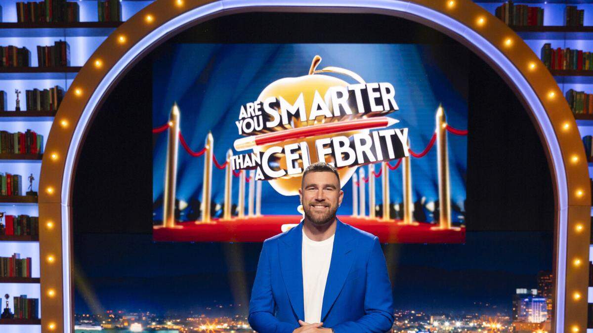 Chiefs tight end Travis Kelce on the set of “Are You Smarter Than A Celebrity?”