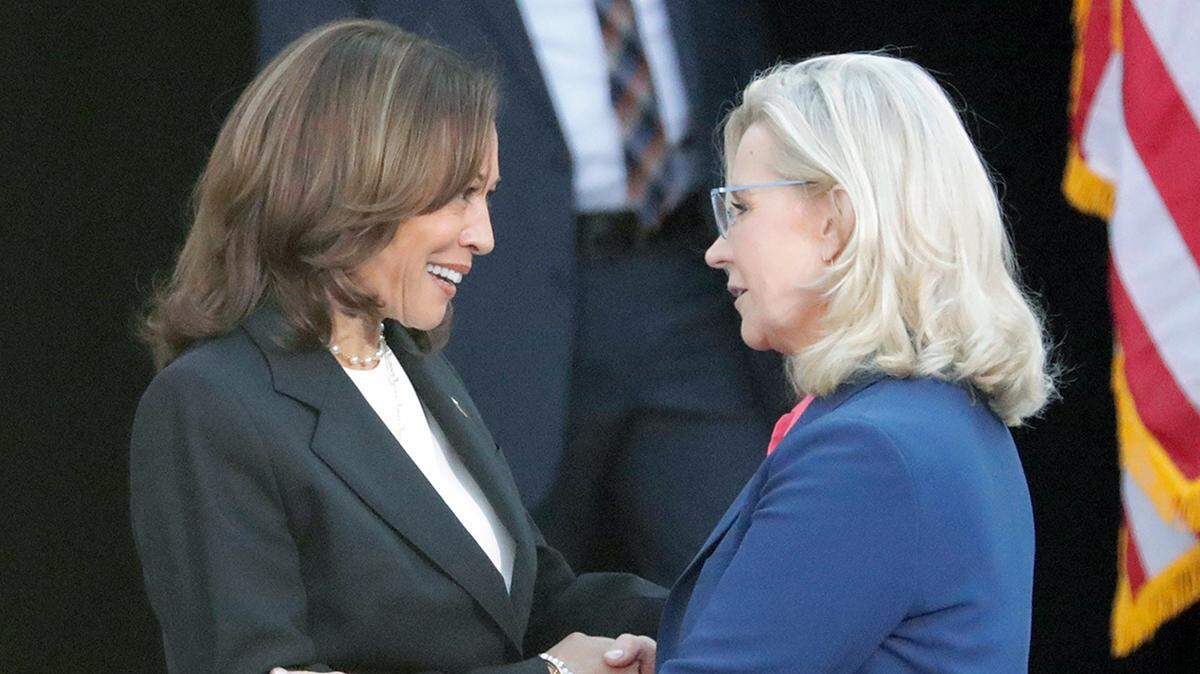 Many prominent Republican officials, such as Liz Cheney, are vocally warning that Donald Trump is unfit to take office again.