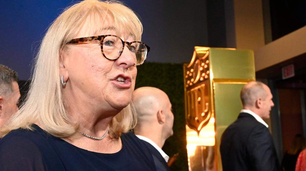 Donna Kelce, mother of Chiefs tight end Travis Kelce and Eagles center Jason Kelce, walked the red carpet at Thursday night’s NFL Honors show at Symphony Hall in Phoenix.