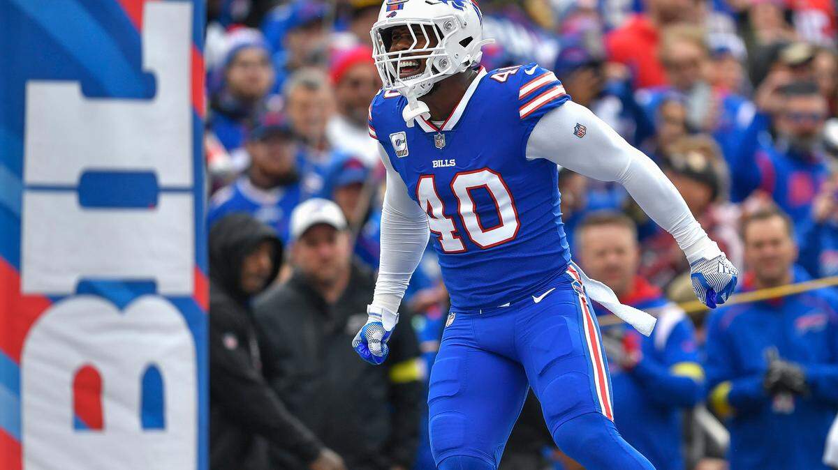 Buffalo Bills linebacker Von Miller runs on the field for player introductions before an NFL football game in against the Pittsburgh Steelers Orchard Park, N.Y., Sunday, Oct. 9, 2022. (AP Photo/Adrian Kraus)