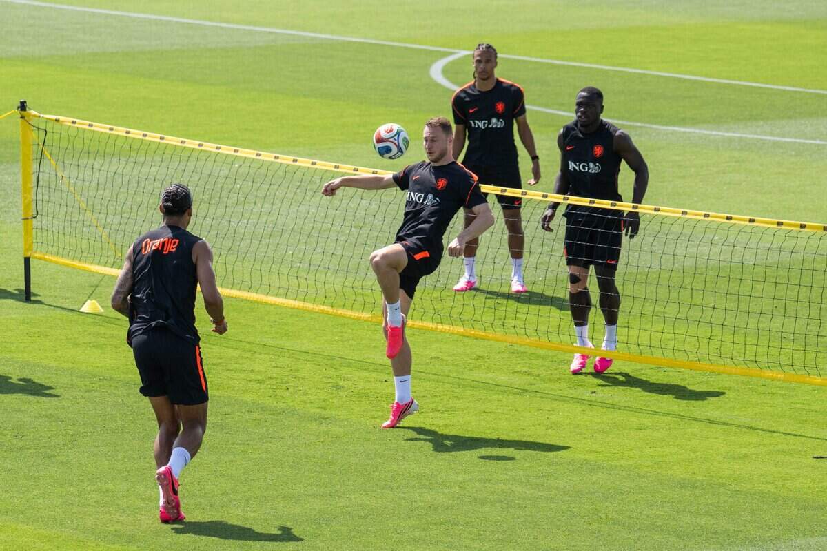 Players from the Netherlands hold open practice on Wednesday, June 10, 2026, in Riverside. The Dutch national team will train between matches at the Kansas City Current training facility.