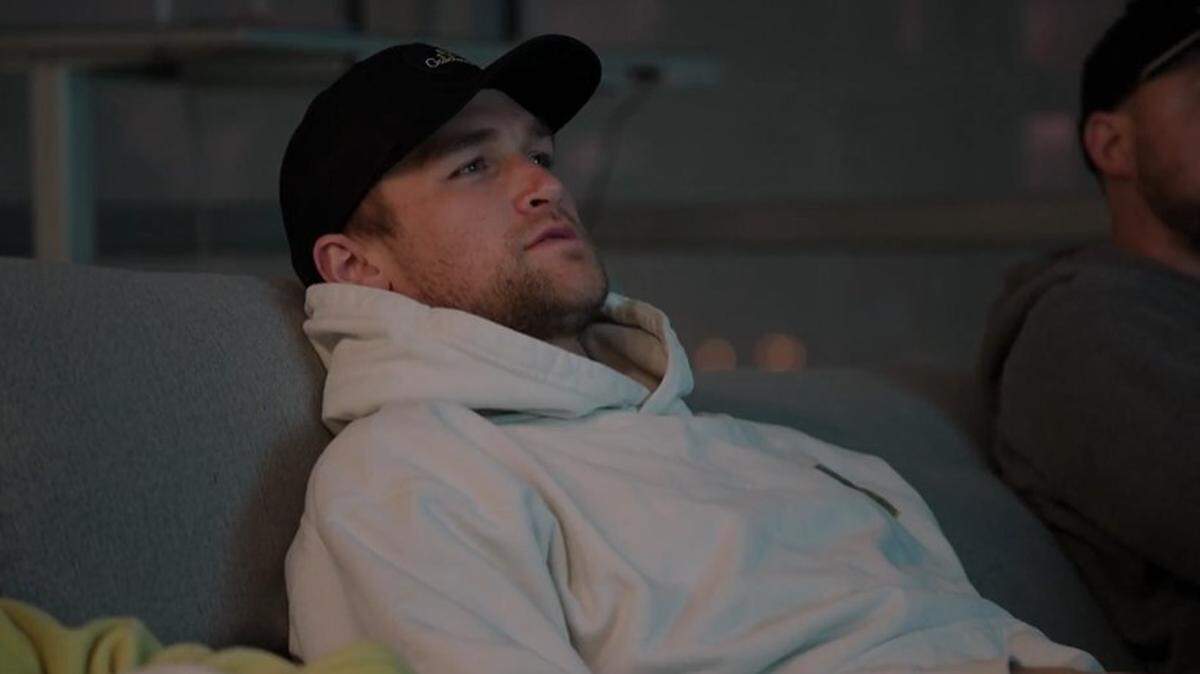 Bengals tight end Mike Gesicki watched the Broncos’ win end Cincinnati’s season.