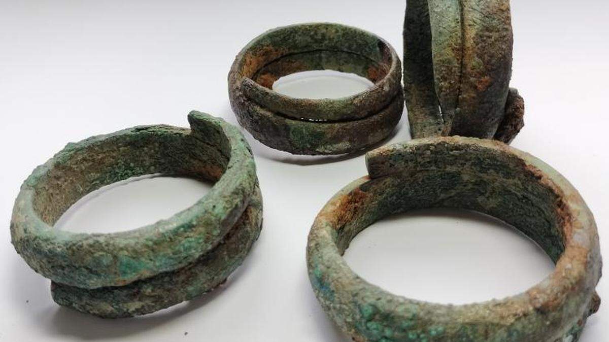 The rare discovery will give experts greater insight into the ancient Lusatian culture in Poland’s Lublin region.