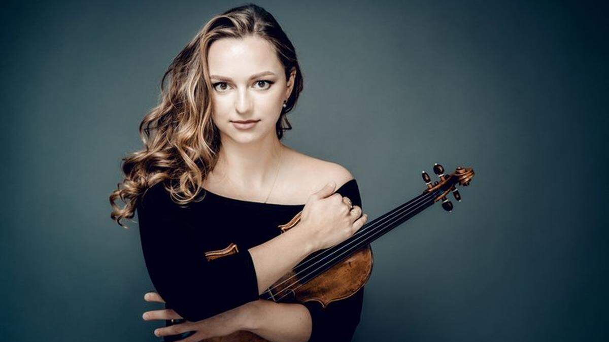 Violin great Maria Ioudenitch will return home for a May 7 performance with her father.