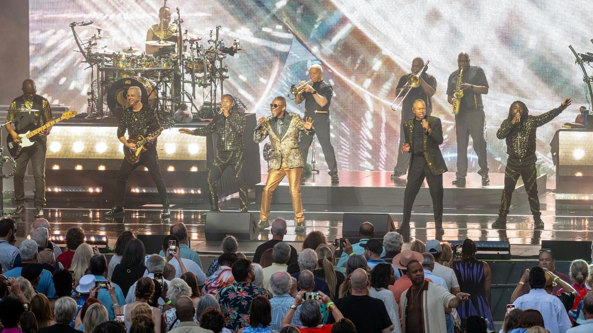 Earth, Wind & Fire open their set with “Shining Star” during their concert at Starlight Theatre on Friday, July 18, 2025, in Kansas City.