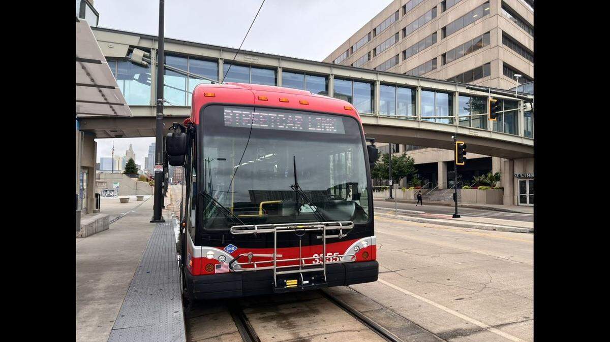 RideKC buses will continue to provide transit service in downtown Kansas City after KC Streetcar was forced to suspend service for a second day to make track repairs, the transit serviced announced on Twitter.