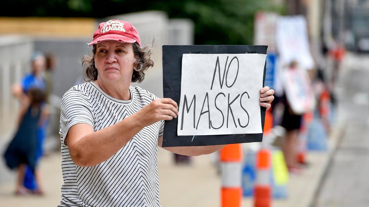 ‘Profanities and shouting’: Anti-mask protesters gather at City Hall in Kansas City
