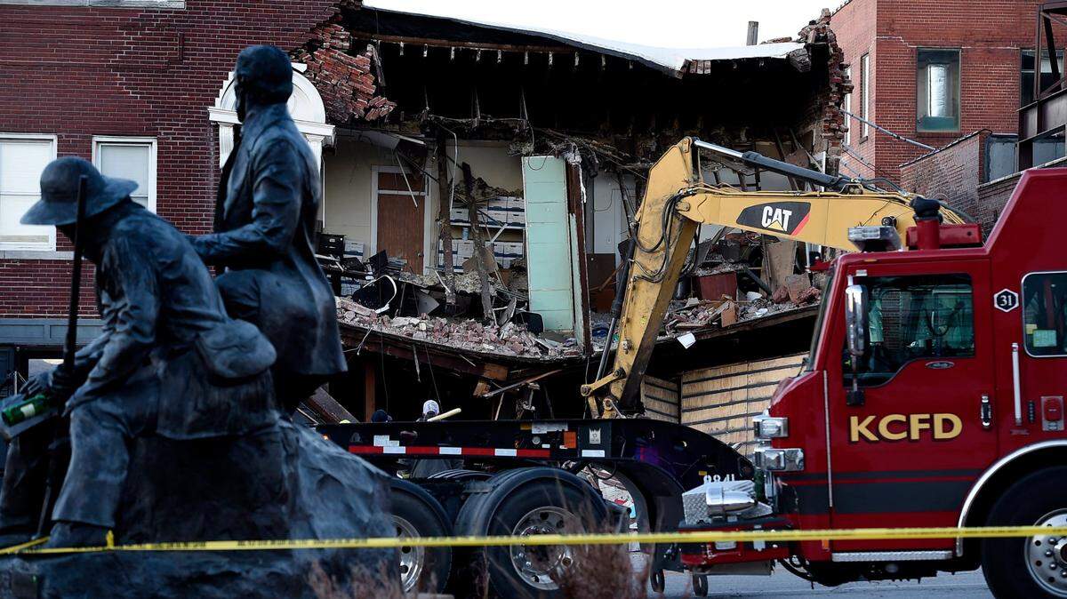 KCFD employees convicted of serious crimes weren't disciplined, union filing reveals